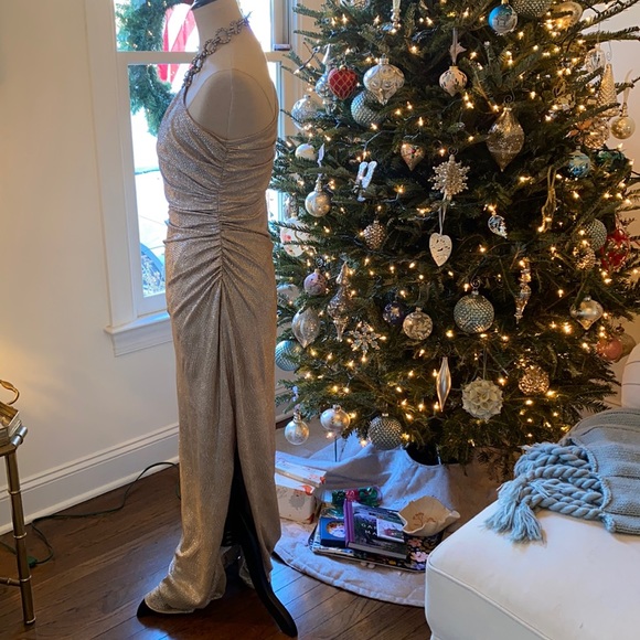 Lauren Ralph Lauren Evening Metallic one-shoulder Gown - Picture 4 of 8